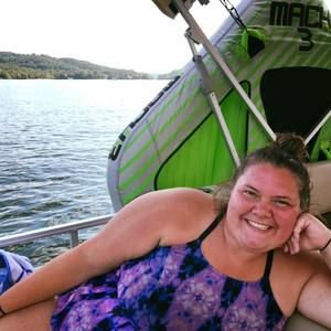 Meet your Posher, Kelcey